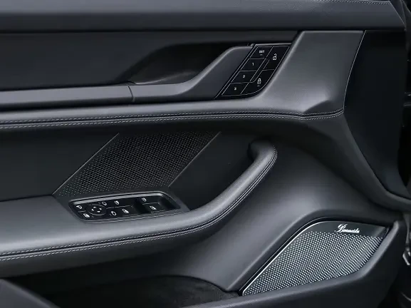 Porsche Taycan Turbo = Sport Chrono = Гаранция, снимка 5 - Автомобили и джипове - 54046566