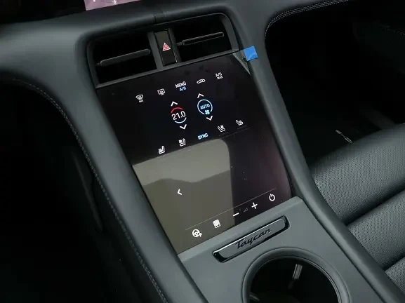 Porsche Taycan Turbo = Sport Chrono = Гаранция, снимка 10 - Автомобили и джипове - 54046566