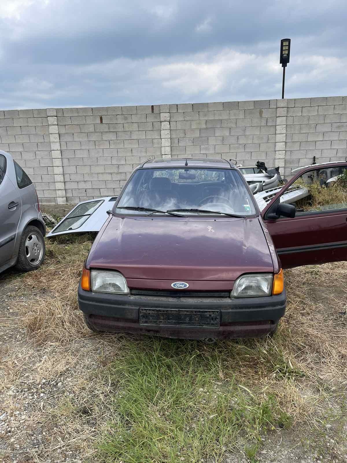 Ford Fiesta 1.1B - изображение 1
