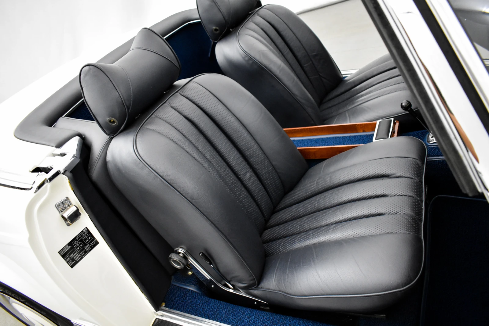 Mercedes-Benz 230 SL Pagoda | Mobile.bg   13