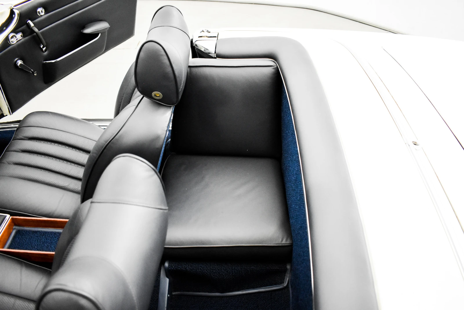 Mercedes-Benz 230 SL Pagoda | Mobile.bg   14