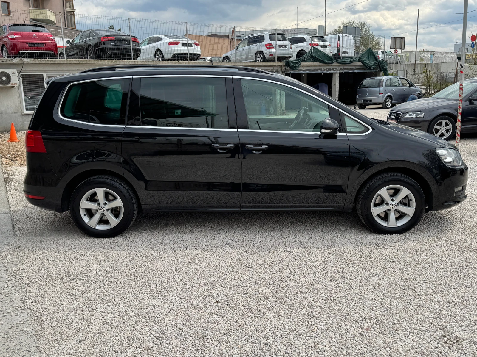 VW Sharan 2.0TDI - изображение 3