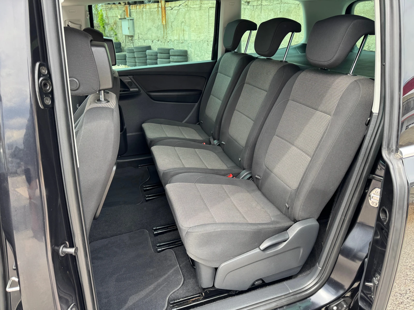 VW Sharan 2.0TDI - изображение 9