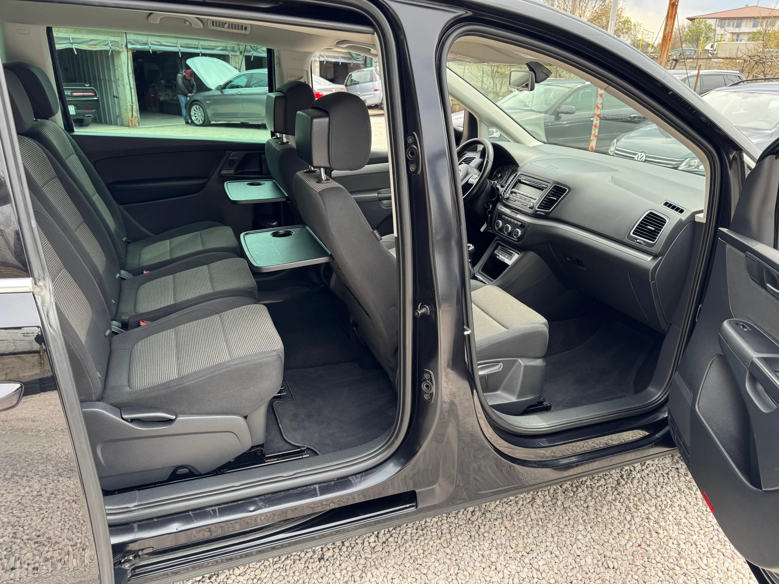VW Sharan 2.0TDI - изображение 10