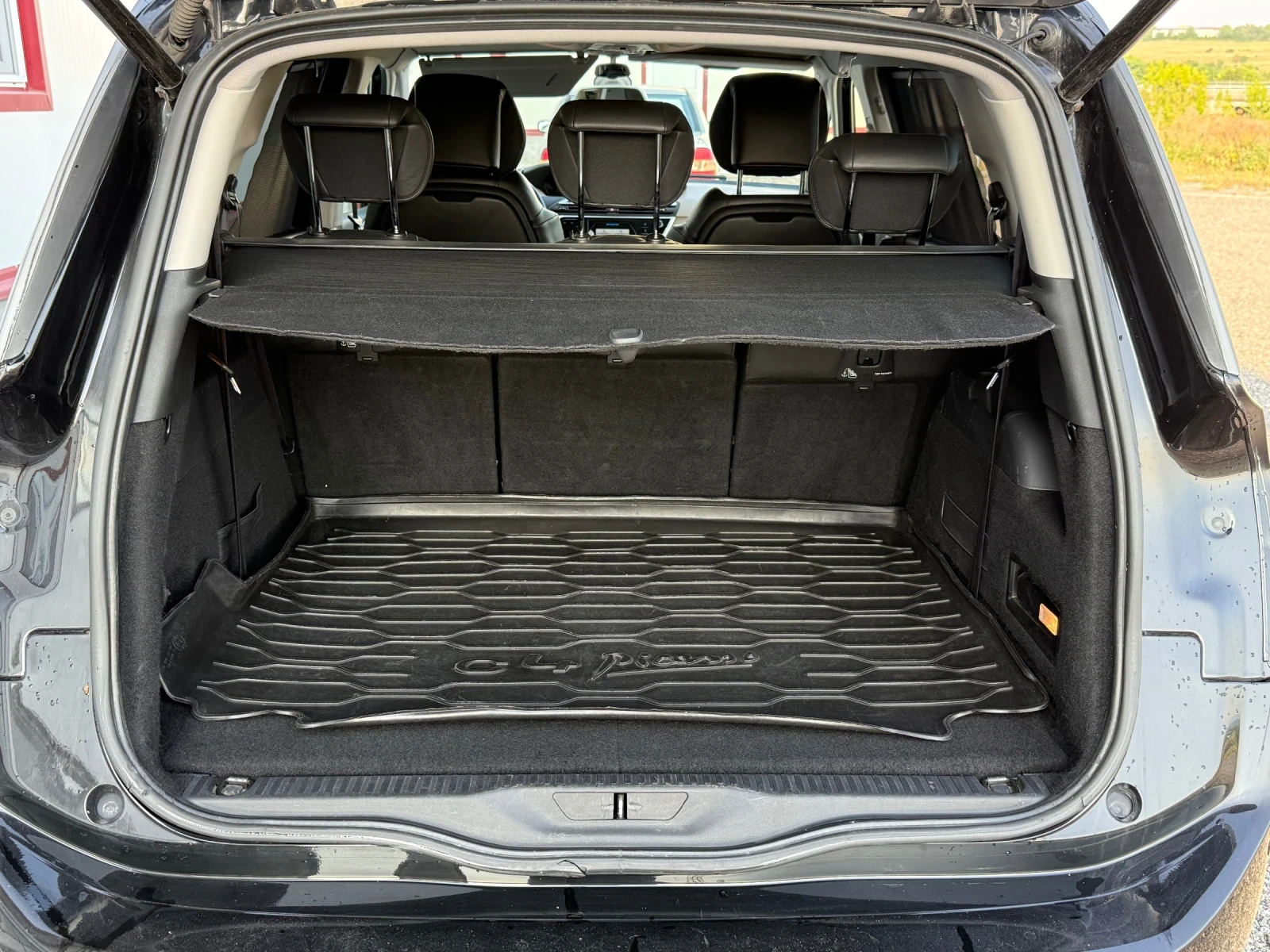 Citroen Grand C4 Picasso 2.0HDI Exclusive 6+ 1мДистр, Кам 360, Лайн асистен - изображение 8