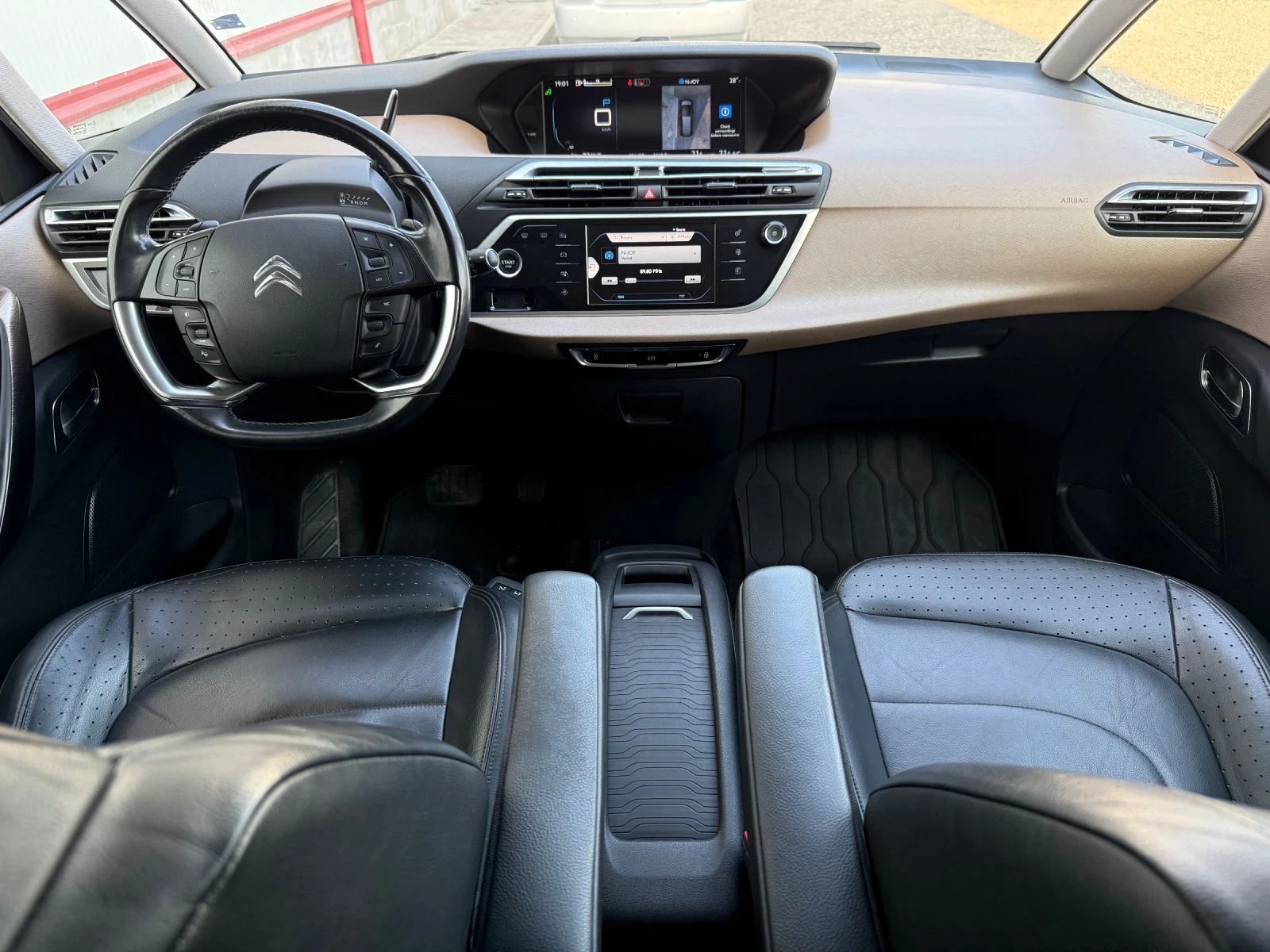 Citroen Grand C4 Picasso 2.0HDI Exclusive 6+ 1мДистр, Кам 360, Лайн асистен - изображение 10