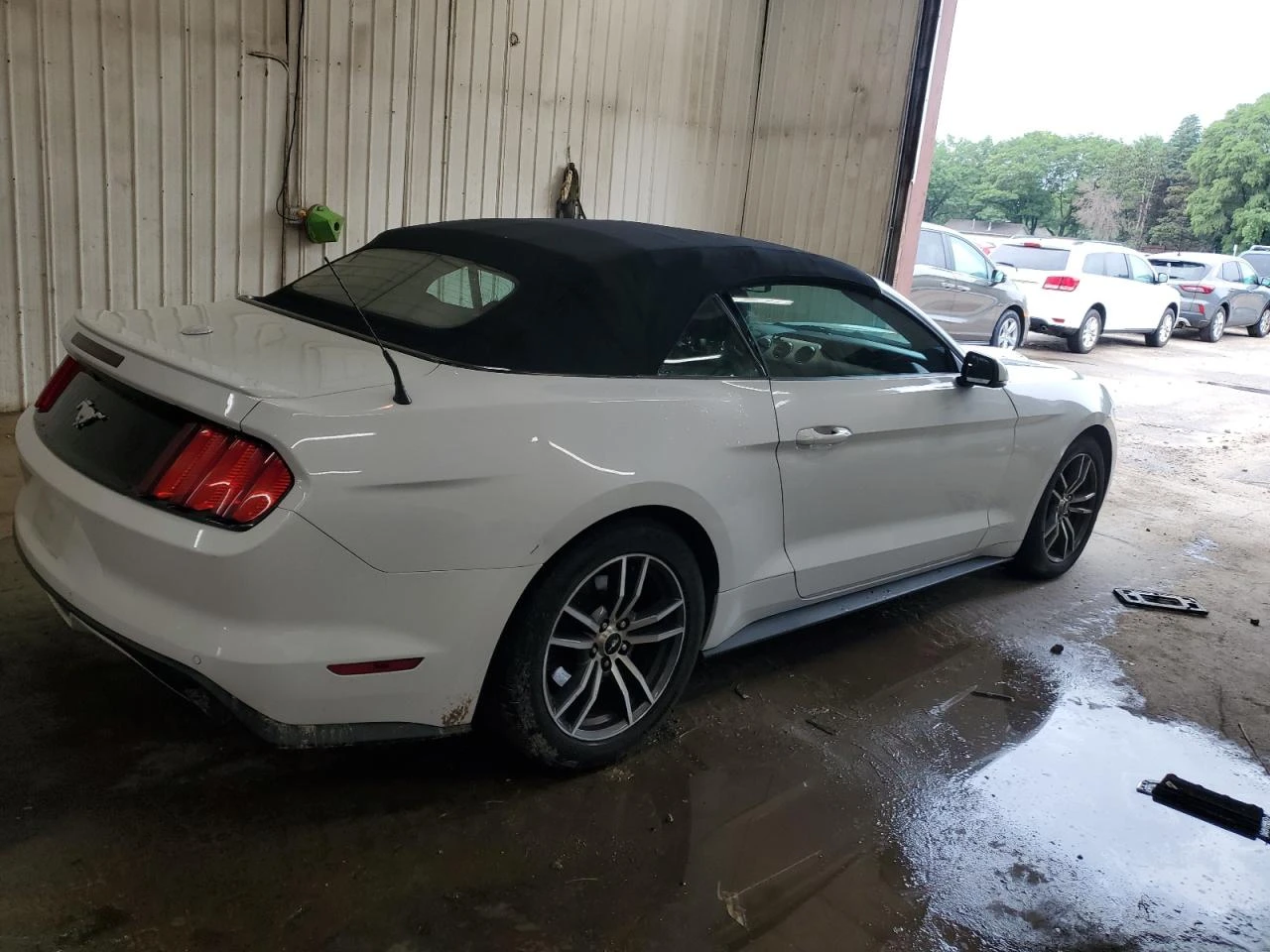 Ford Mustang  - изображение 5
