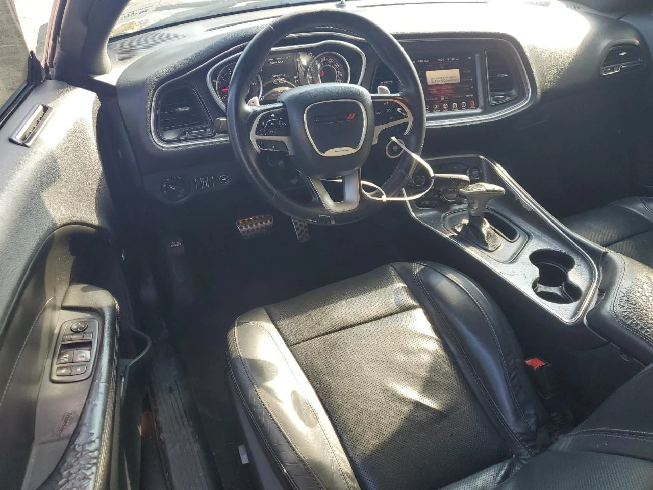 Dodge Challenger 3.6 SXT PLUS/KEYLESS/КОЖА/ПОДГРЕВ/ОБДУХ./TRACKPACK - изображение 6