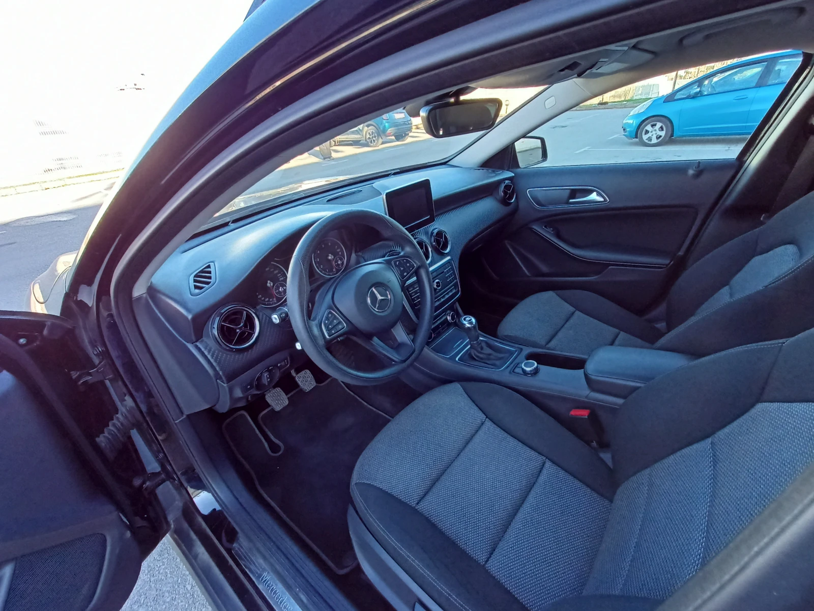 Mercedes-Benz GLA 180 -= 96.000 Km= - - изображение 9