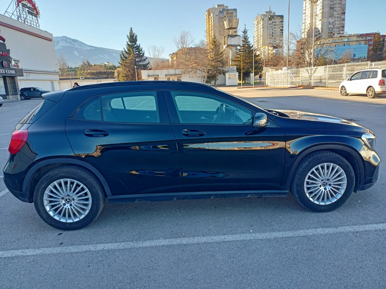 Mercedes-Benz GLA 180 -= 96.000 Km= - - изображение 7