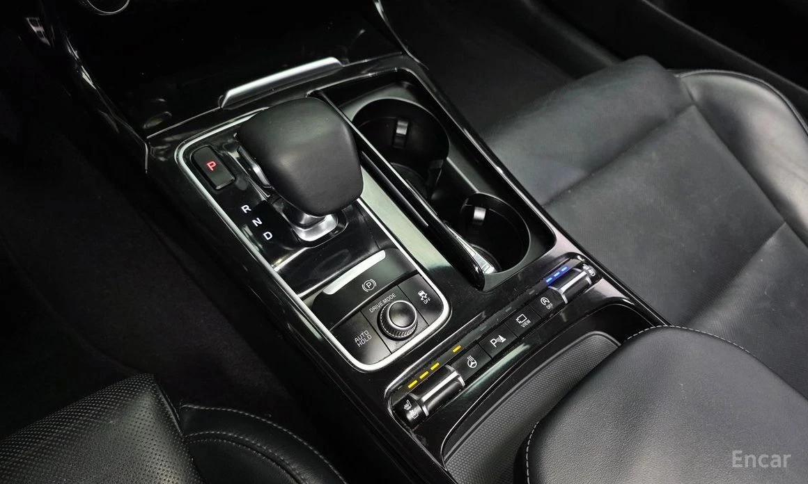 Kia Stinger PLATINUM* ПОДГРЕВ* ОБДУХВАНЕ* КАМЕРА* ШИБИДАХ, снимка 14 - Автомобили и джипове - 53874563