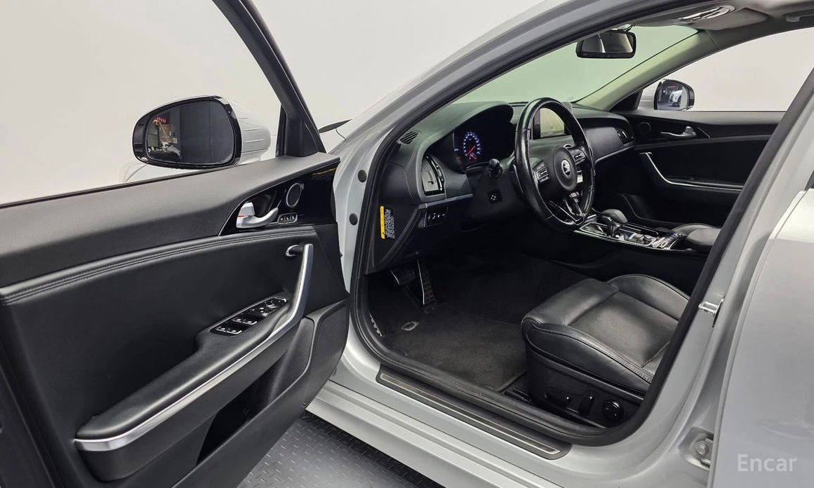 Kia Stinger PLATINUM* ПОДГРЕВ* ОБДУХВАНЕ* КАМЕРА* ШИБИДАХ, снимка 7 - Автомобили и джипове - 53874563