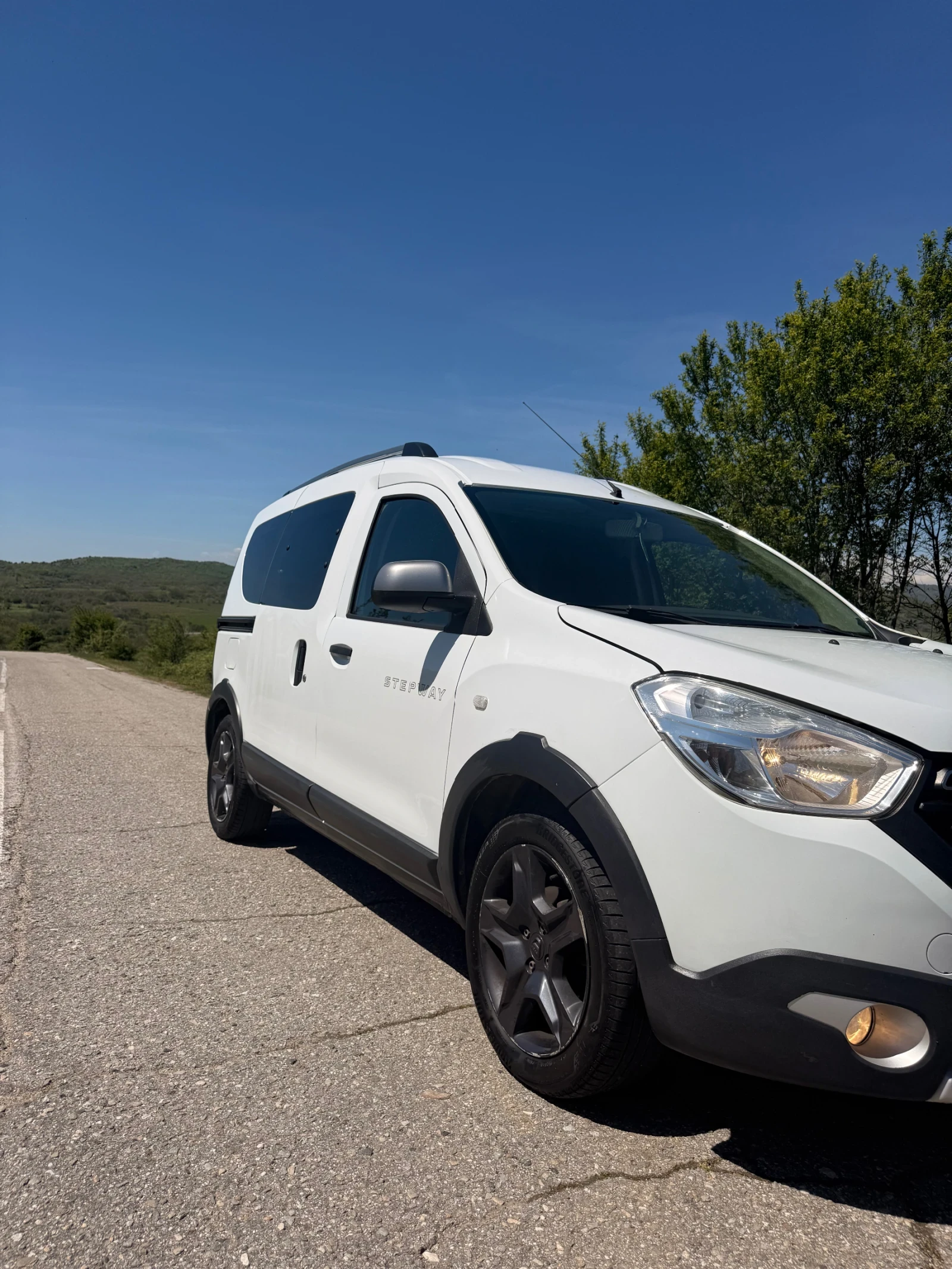 Dacia Dokker, снимка 2 - Автомобили и джипове - 54318031