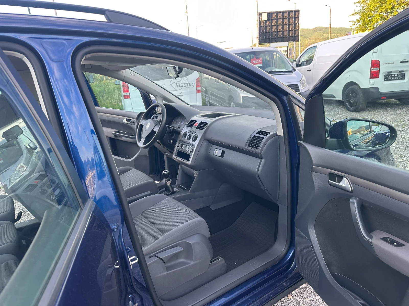 VW Touran 1.9TDI 90kc, снимка 14 - Автомобили и джипове - 54423225