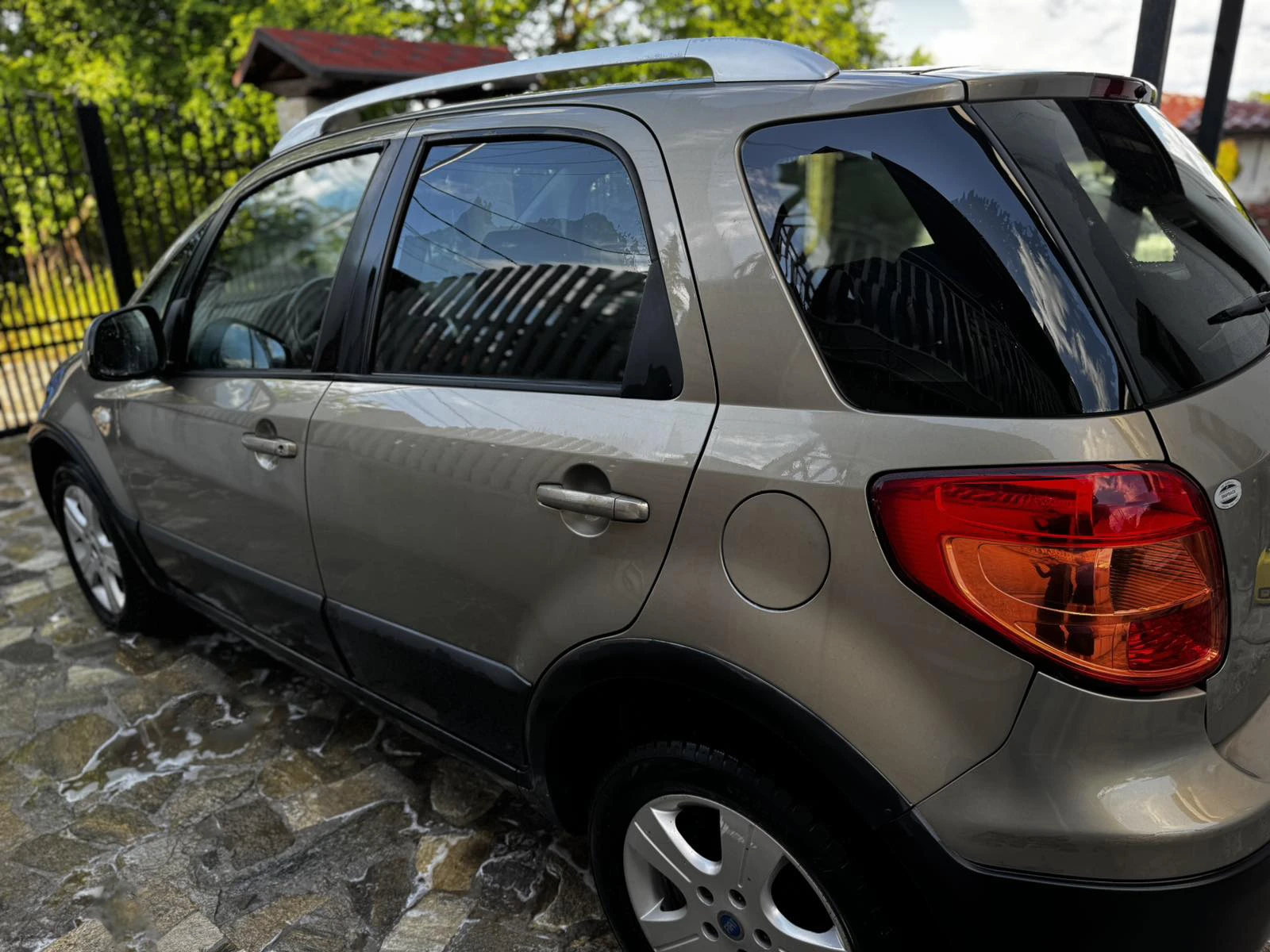 Fiat Sedici m.jet, снимка 16 - Автомобили и джипове - 54663174