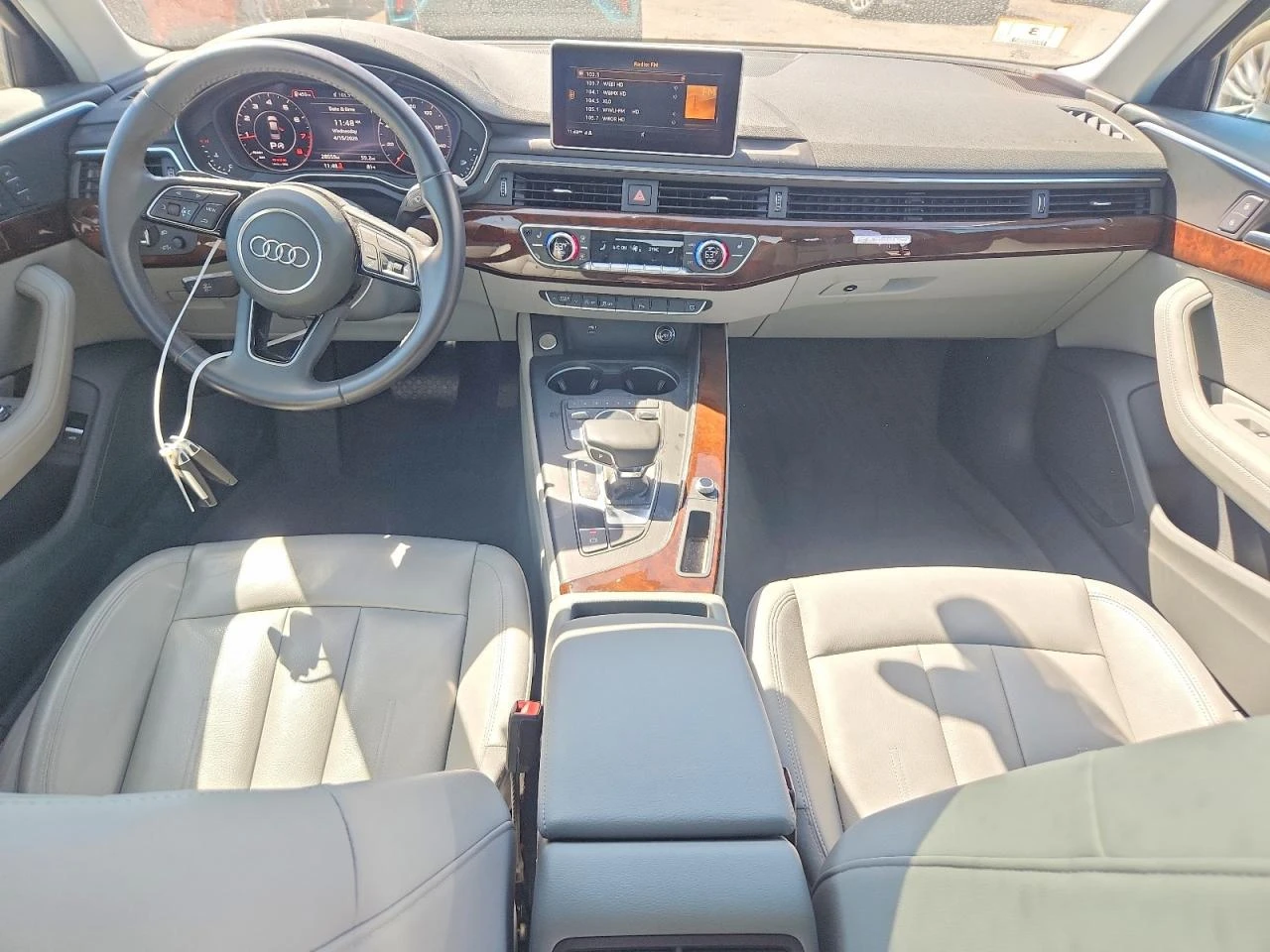 Audi A4 2.0l Premium Plus, снимка 8 - Автомобили и джипове - 54705116