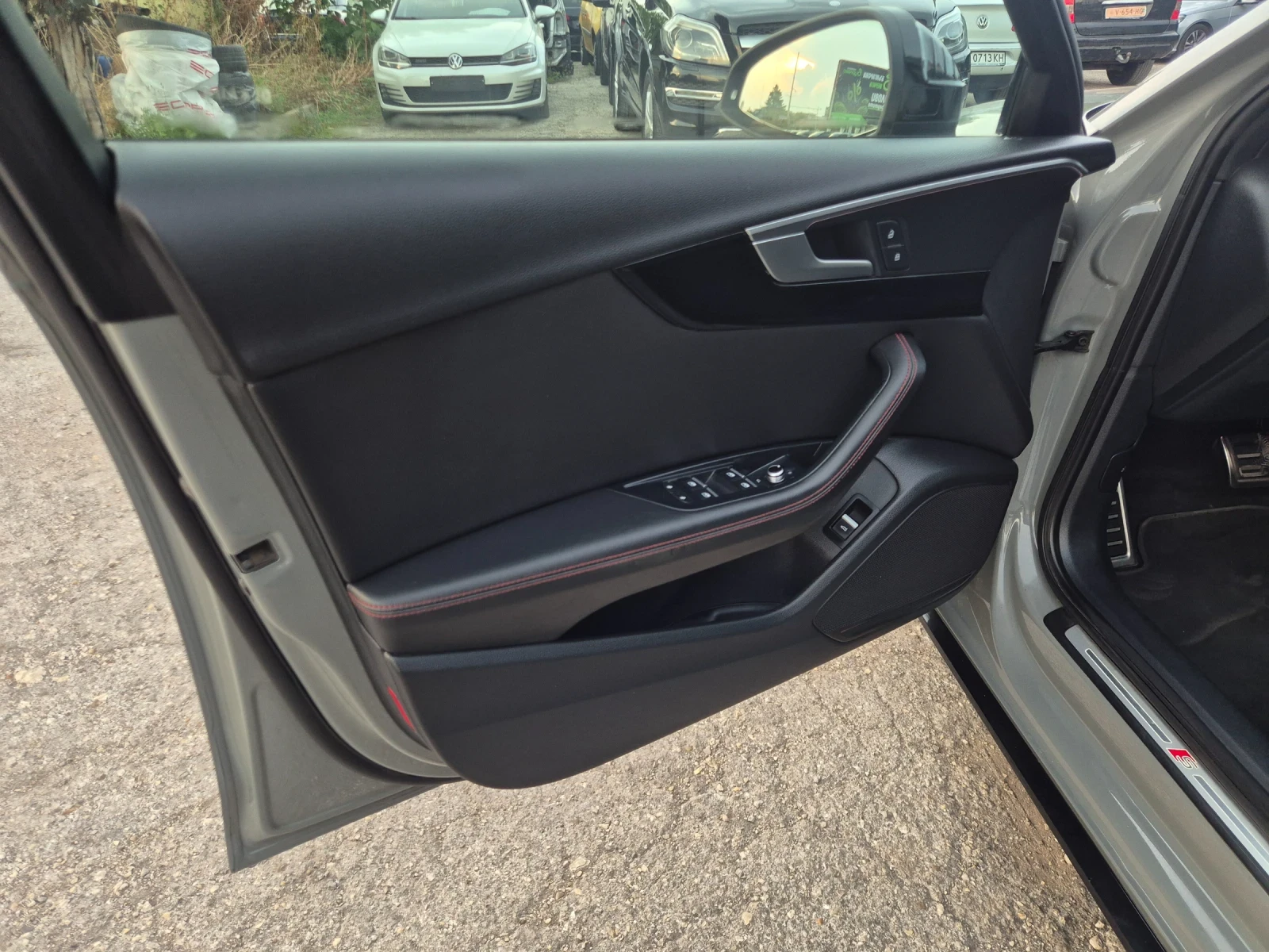 Audi A4 4.0TDI* S-LINE* MATRIX* DISTRONIK* LINE ASS* DIGIT, снимка 8 - Автомобили и джипове - 55316702