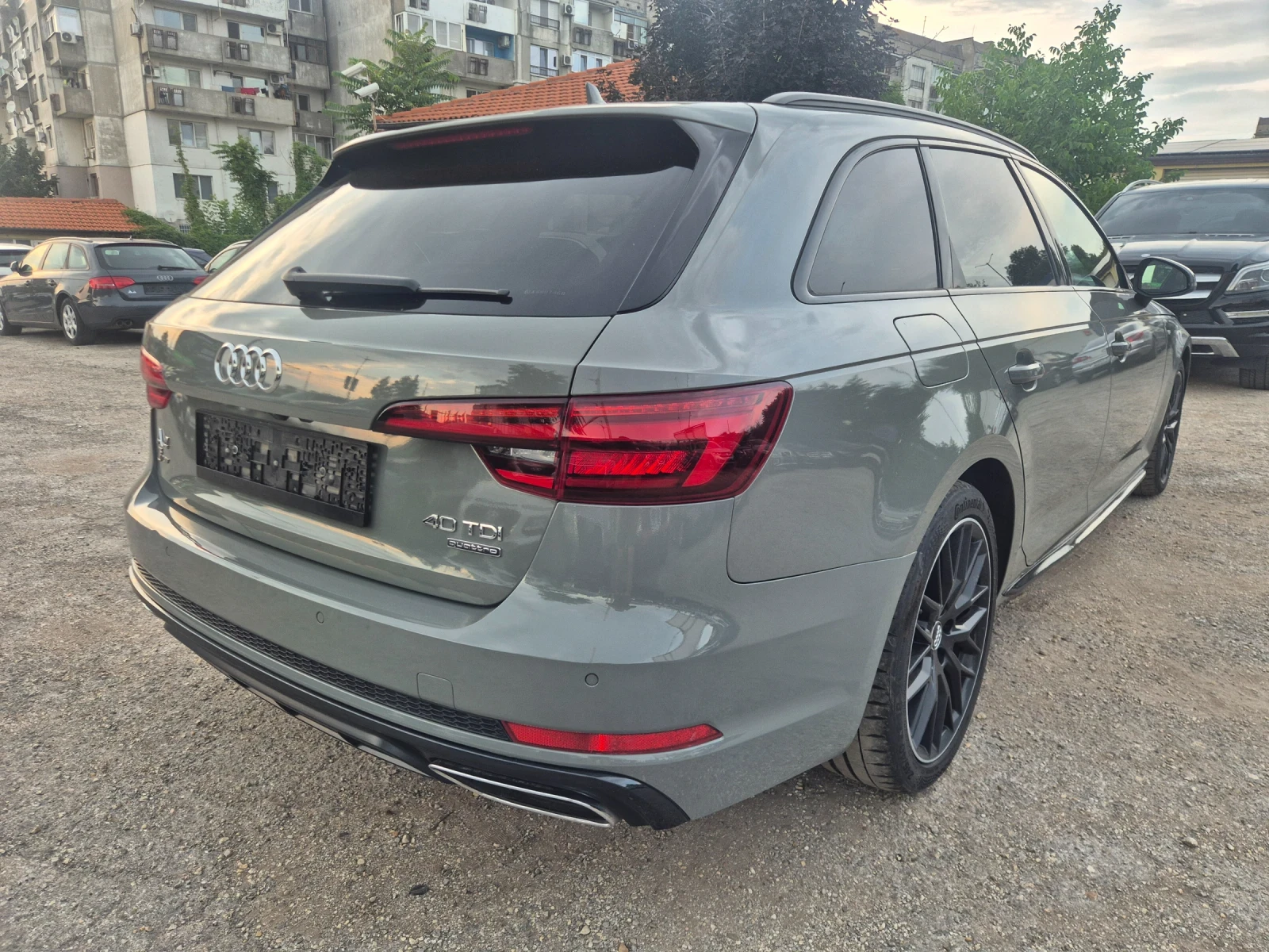 Audi A4 4.0TDI* S-LINE* MATRIX* DISTRONIK* LINE ASS* DIGIT, снимка 5 - Автомобили и джипове - 55316702
