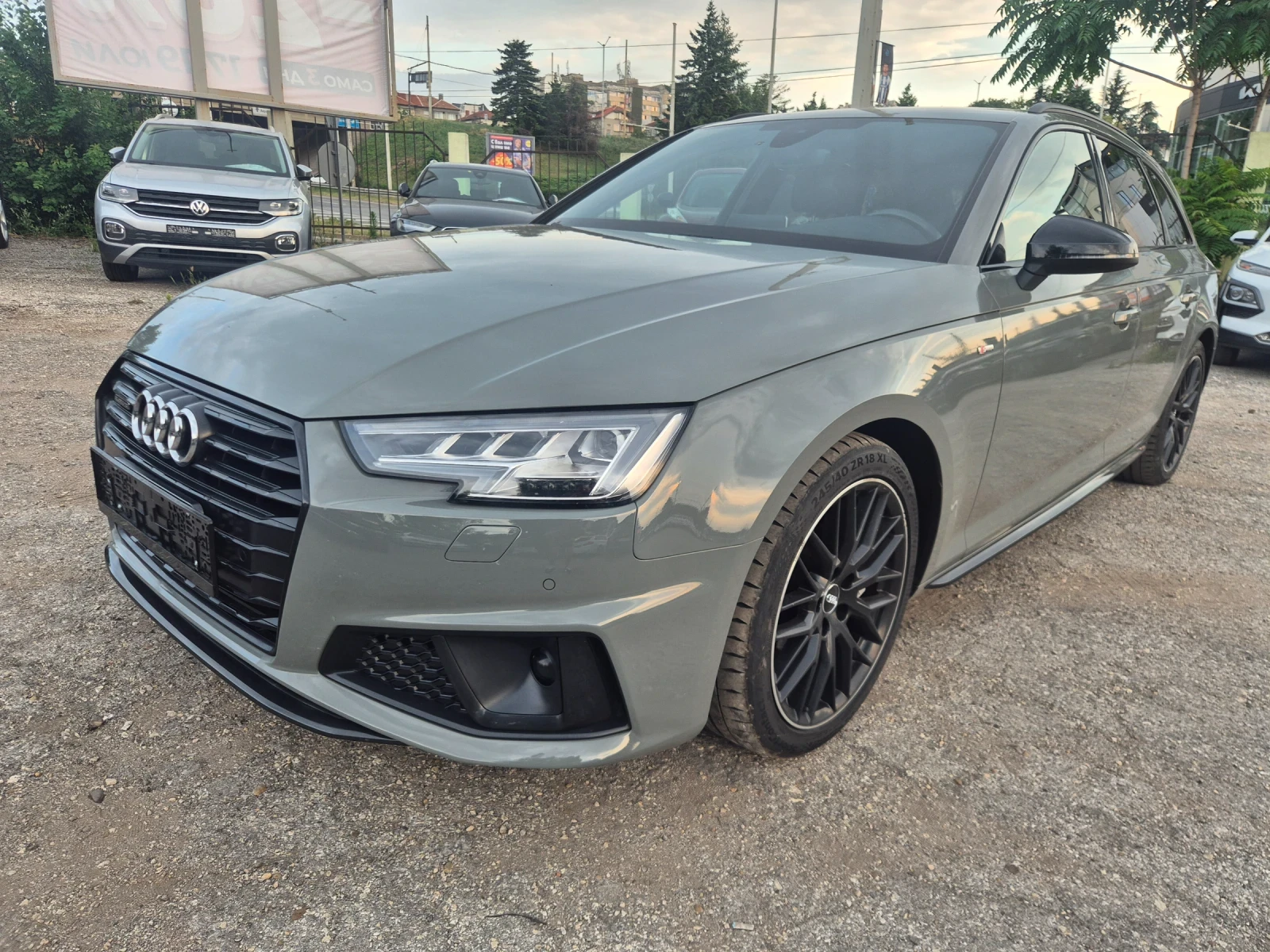Audi A4 4.0TDI* S-LINE* MATRIX* DISTRONIK* LINE ASS* DIGIT, снимка 2 - Автомобили и джипове - 55316702