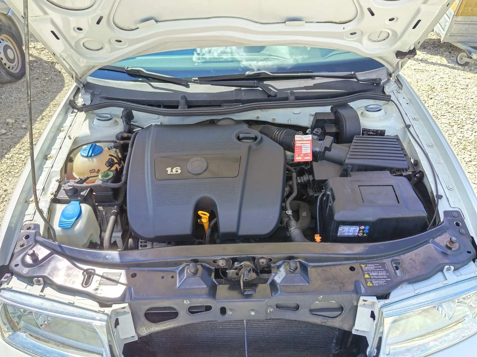 Skoda Octavia 1.6 102 k.c, снимка 15 - Автомобили и джипове - 55537915
