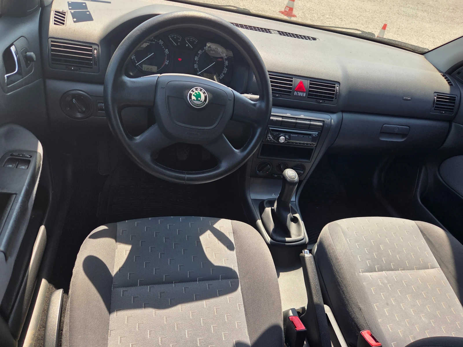Skoda Octavia 1.6 102 k.c, снимка 9 - Автомобили и джипове - 55537915