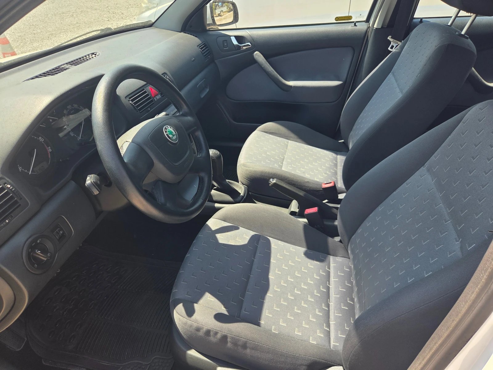 Skoda Octavia 1.6 102 k.c, снимка 8 - Автомобили и джипове - 55537915