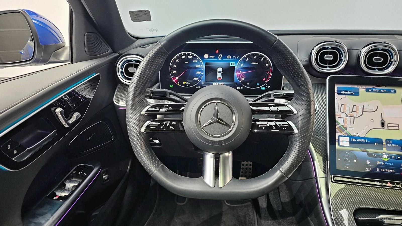 Mercedes-Benz C 300 4MATIC/AMG-LINE/FULL-ASSISTS/BURMESTER/SUNROOF, снимка 8 - Автомобили и джипове - 55614952