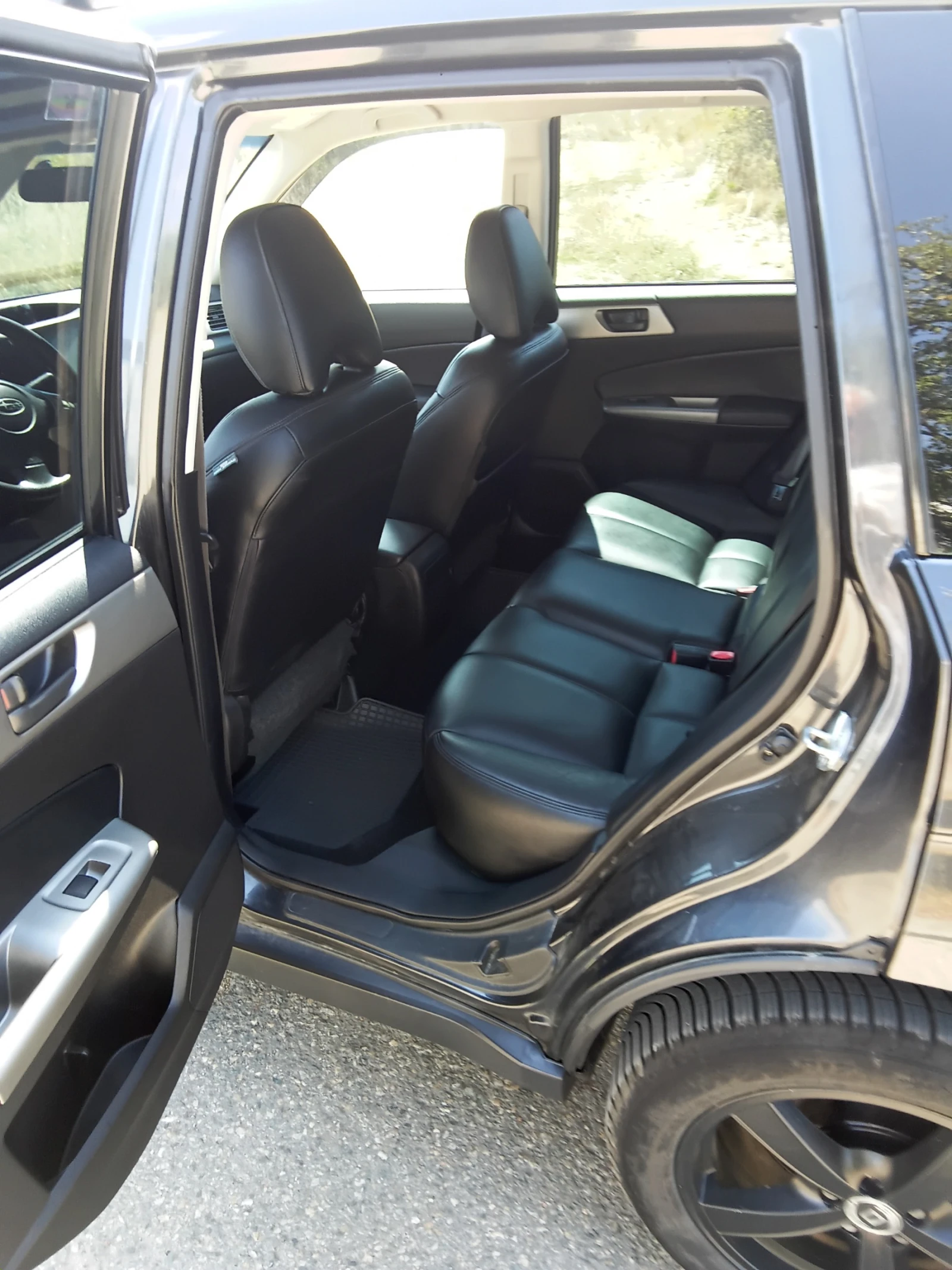 Subaru Forester Бензин Газ, снимка 6 - Автомобили и джипове - 55834594