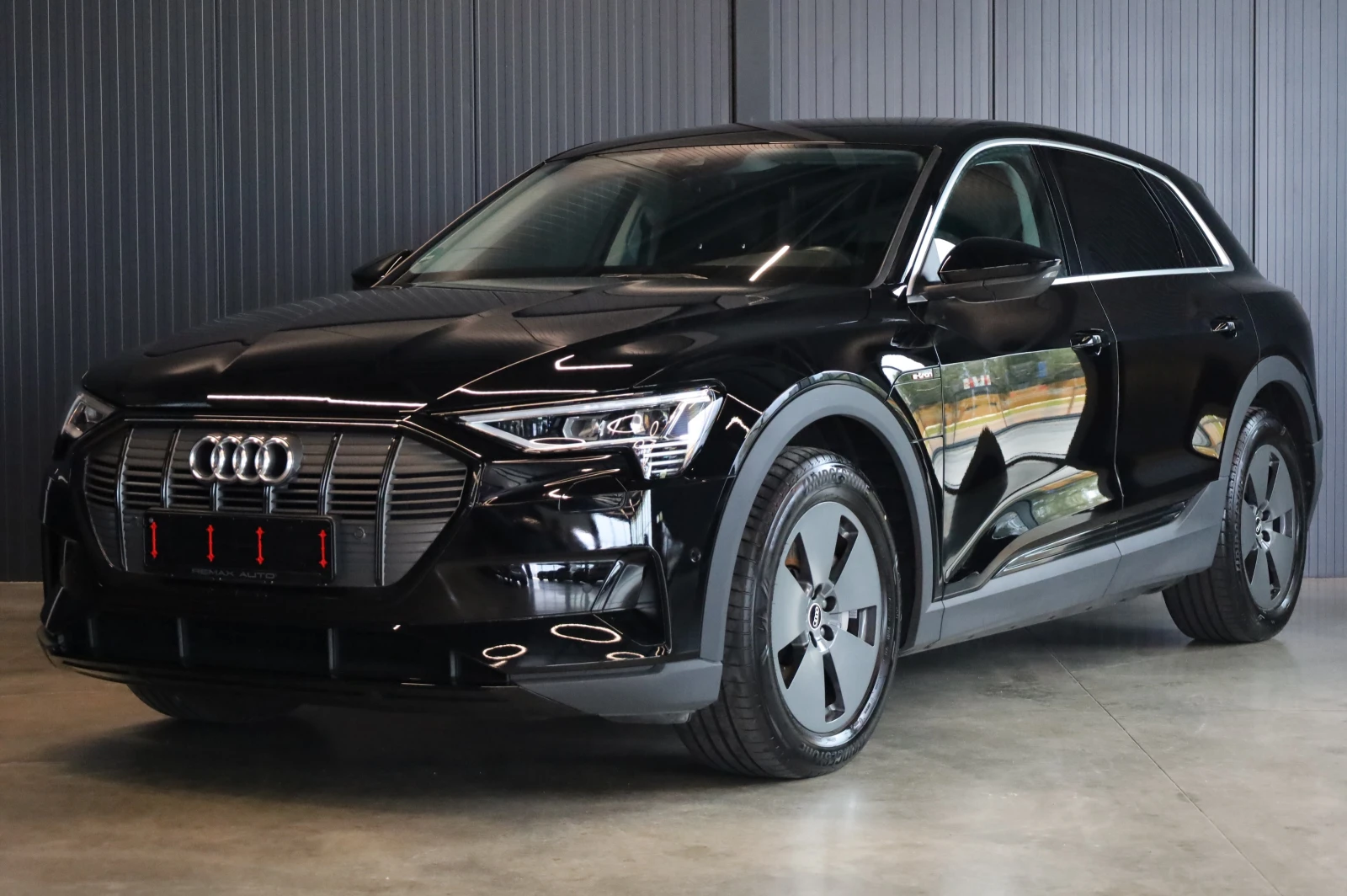 Audi E-Tron 50* HD MATRIX LIGHTS* QUTTRO* , снимка 4 - Автомобили и джипове - 56161278