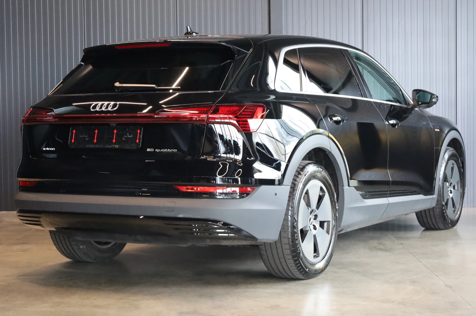 Audi E-Tron 50* HD MATRIX LIGHTS* QUTTRO* , снимка 8 - Автомобили и джипове - 56161278
