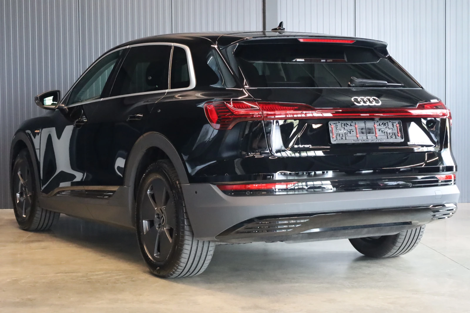 Audi E-Tron 50* HD MATRIX LIGHTS* QUTTRO* , снимка 6 - Автомобили и джипове - 56161278