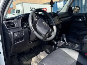 Toyota 4runner SR5 PREMIUM/ШИБИДАХ/ЛИЦЕНЗИРАН ПРОДАВАЧ, снимка 7