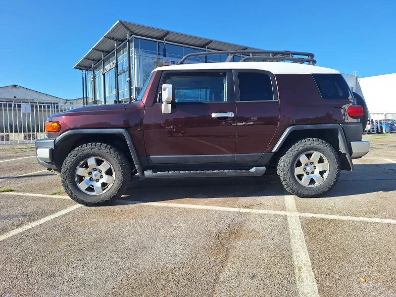 Toyota Fj cruiser 4.0 i V6 Automatic, LPG, снимка 8 - Автомобили и джипове - 52553217