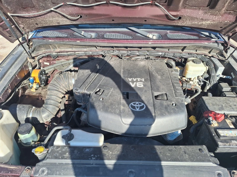 Toyota Fj cruiser 4.0 i V6 Automatic, LPG, снимка 14 - Автомобили и джипове - 52553217