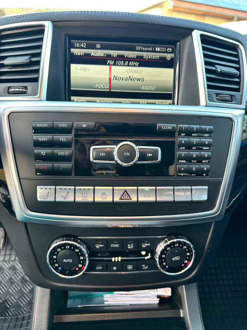 Mercedes-Benz GL 350 * AMG* 360KAMERI* 7MESTA* 4MATIC* , снимка 13 - Автомобили и джипове - 52424564