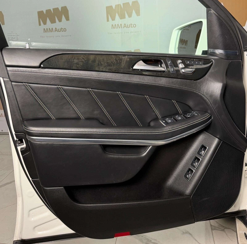 Mercedes-Benz GLS 63 AMG, снимка 9 - Автомобили и джипове - 52449236