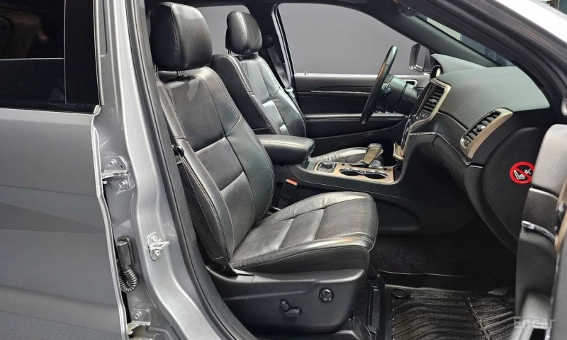 Jeep Grand cherokee, снимка 10 - Автомобили и джипове - 52879768