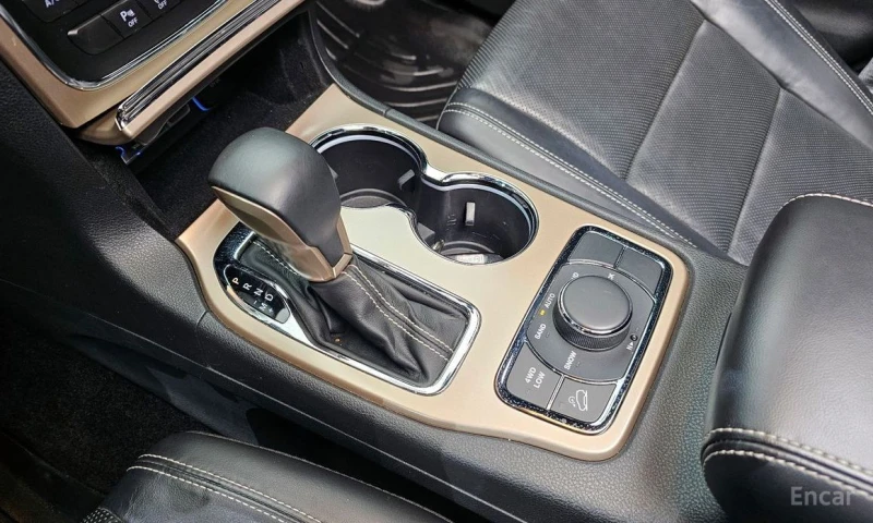 Jeep Grand cherokee, снимка 9 - Автомобили и джипове - 52879768