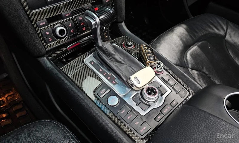 Audi Q7, снимка 9 - Автомобили и джипове - 53375490