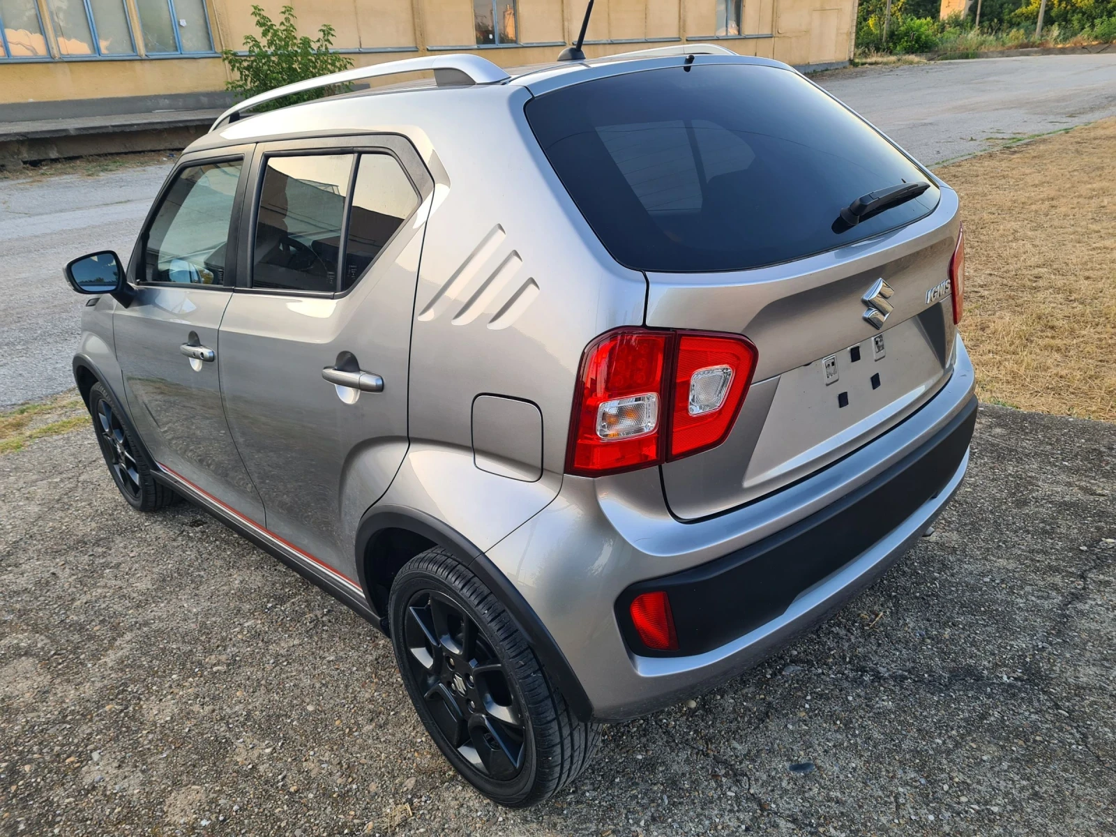 Suzuki Ignis 1.2i автоматик  - изображение 4