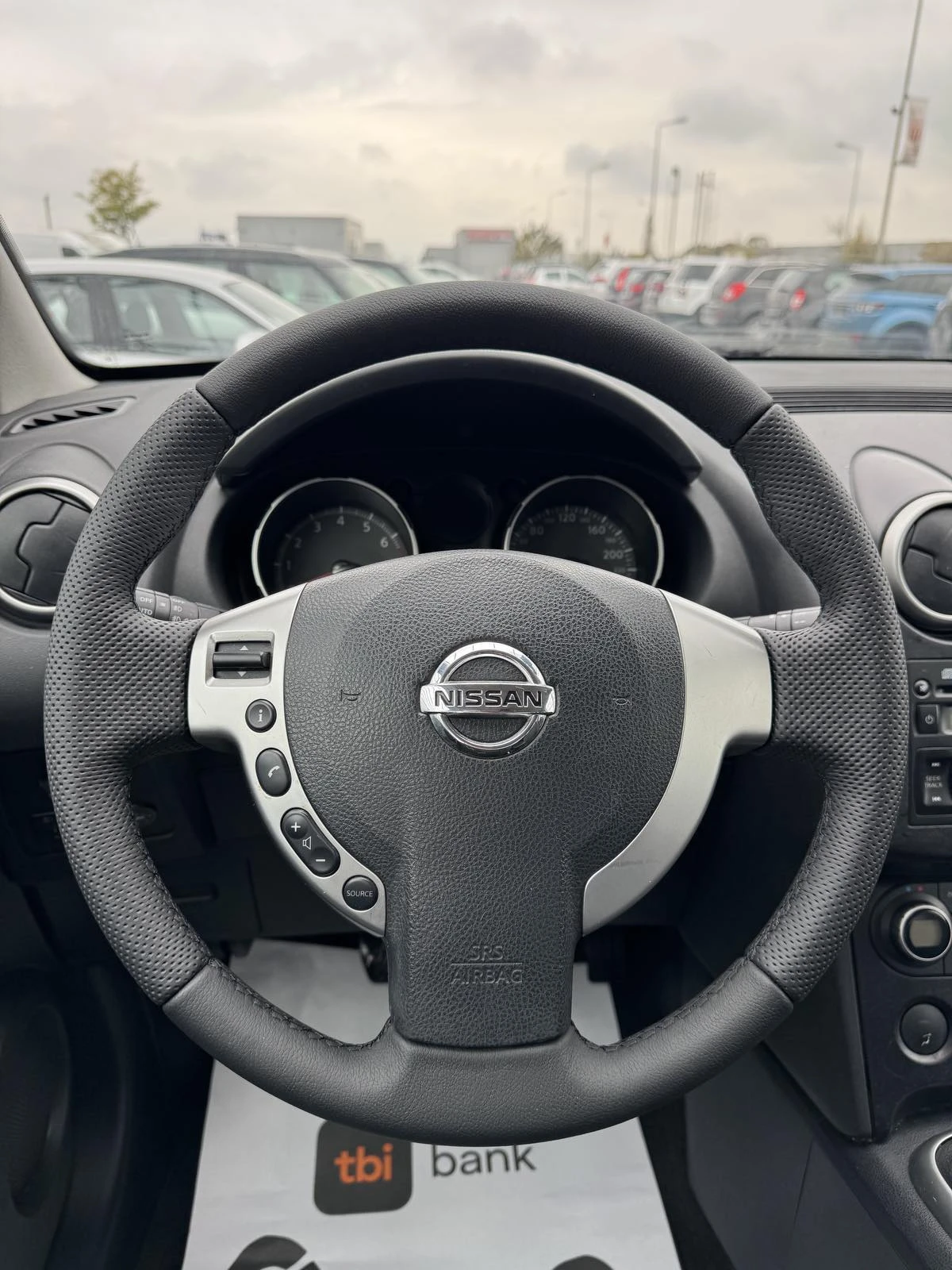 Nissan Qashqai 1.6* 115ps* GAS* КЛИМАТРОНИК, снимка 12 - Автомобили и джипове - 53735909