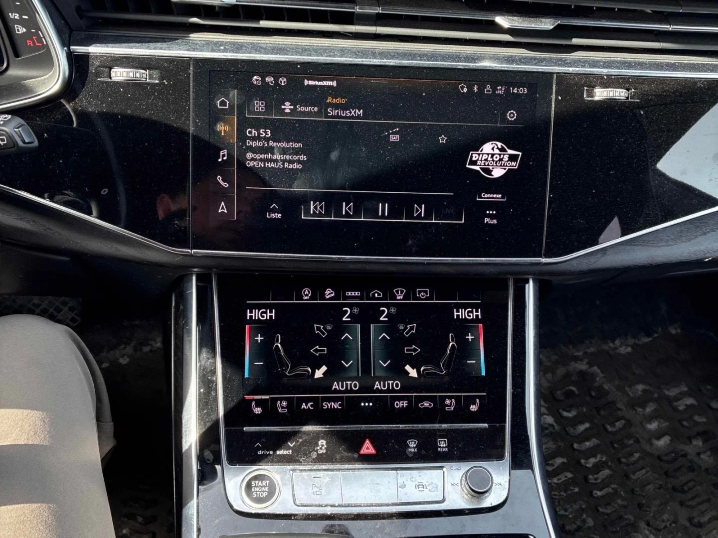 Audi Q8 Technik* Шибидах* Подгрев* Обдухване* 360view* , снимка 9 - Автомобили и джипове - 53979521