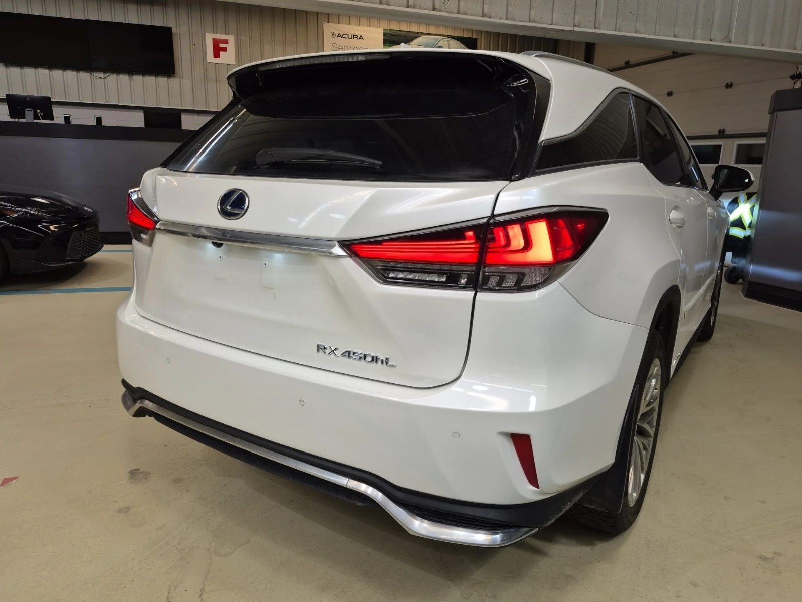 Lexus RX 450h LONG * 6 МЕСТА * СЕРВИЗНА ИСТОРИЯ * , снимка 3 - Автомобили и джипове - 54230305