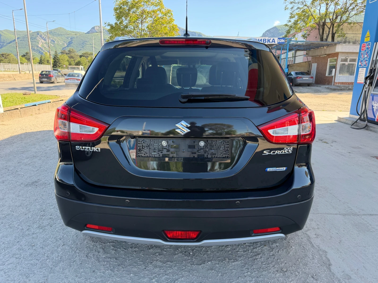 Suzuki SX4 S-Cross HYBRID-34800km, снимка 5 - Автомобили и джипове - 54548704