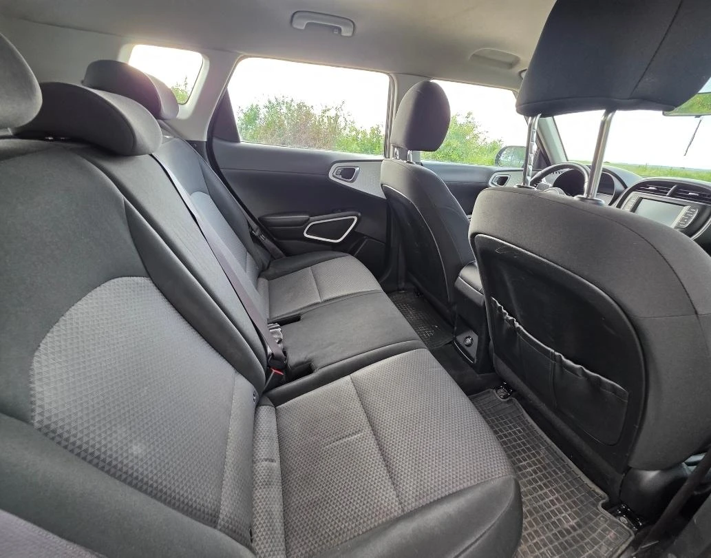 Kia Niro 64KW Термопомпа, снимка 12 - Автомобили и джипове - 54772682