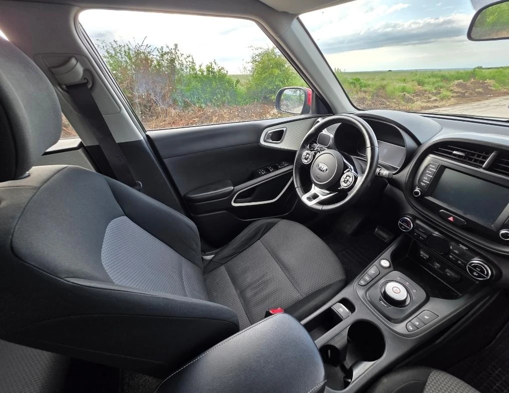 Kia Niro 64KW Термопомпа, снимка 14 - Автомобили и джипове - 54772682