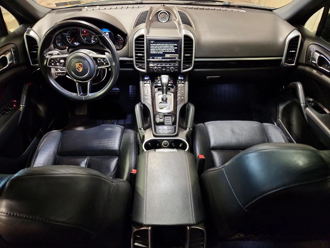 Porsche Cayenne !PREMIUM SPORT! !!ПОДГРЕВИ! !КАМЕРИ!, снимка 8 - Автомобили и джипове - 54965619