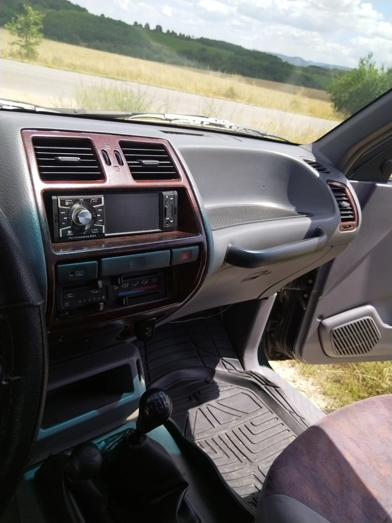 Nissan Terrano R20, снимка 9 - Автомобили и джипове - 54986678