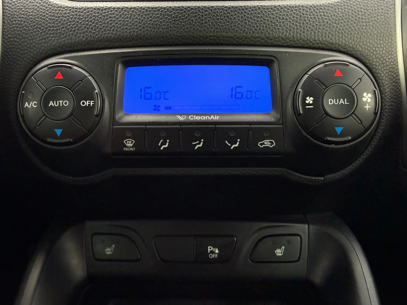 Hyundai IX35 2.0CRDi, снимка 13 - Автомобили и джипове - 55144943