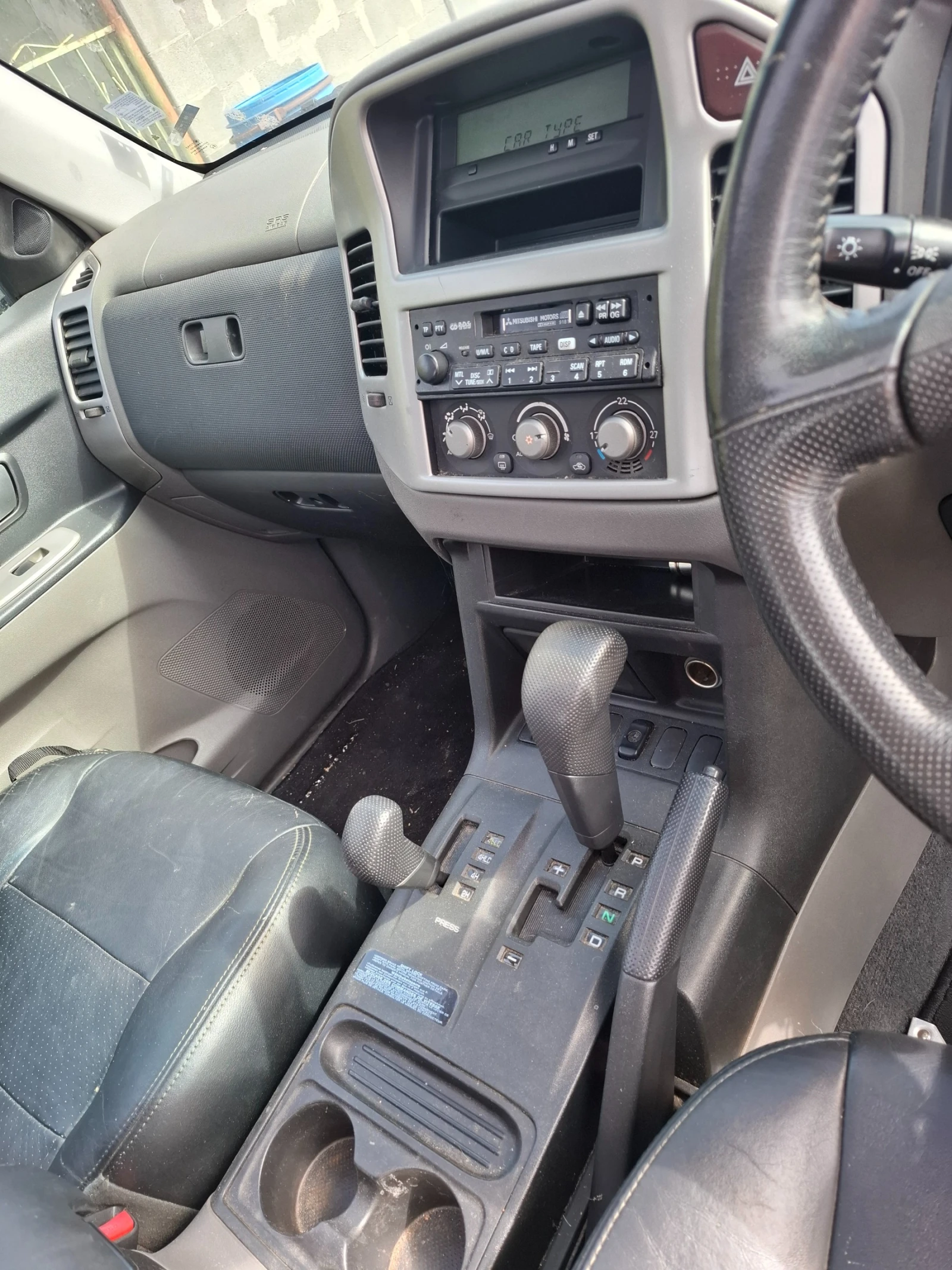 Mitsubishi Pajero, снимка 9 - Автомобили и джипове - 56140146